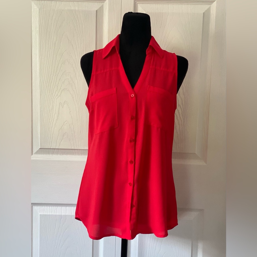 Express Women’s Red Sleeveless Shirt Size S
